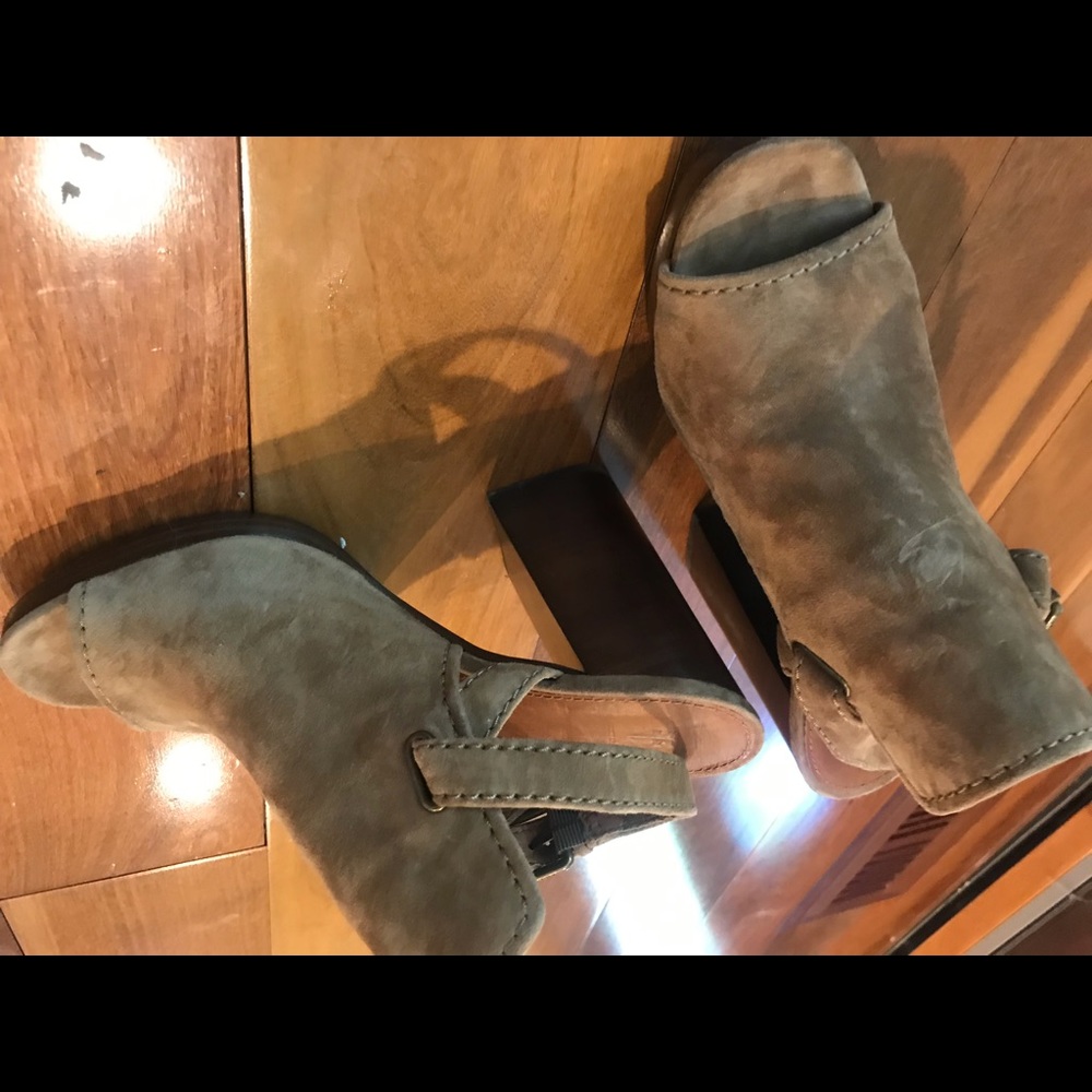 Frye Karissa Shield Sling cashew suede